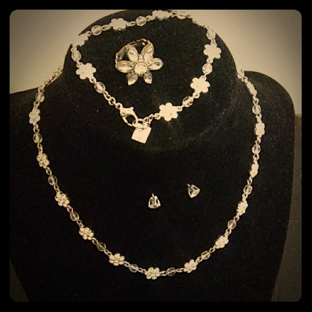 Nine West Floral Chain 4 piece Jewelry Set